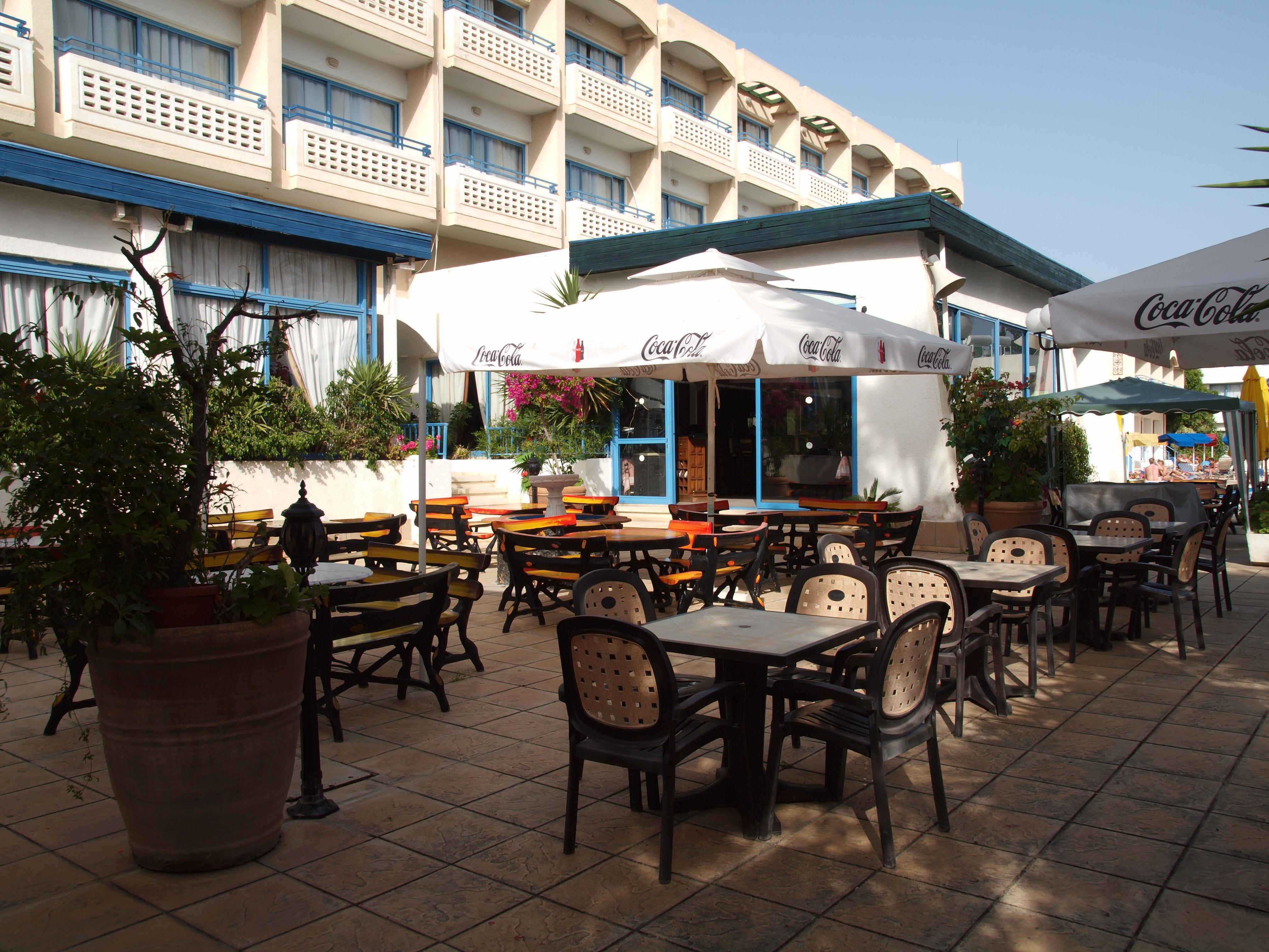 Paphos Paphiessa Hotel & Apartments מראה חיצוני תמונה