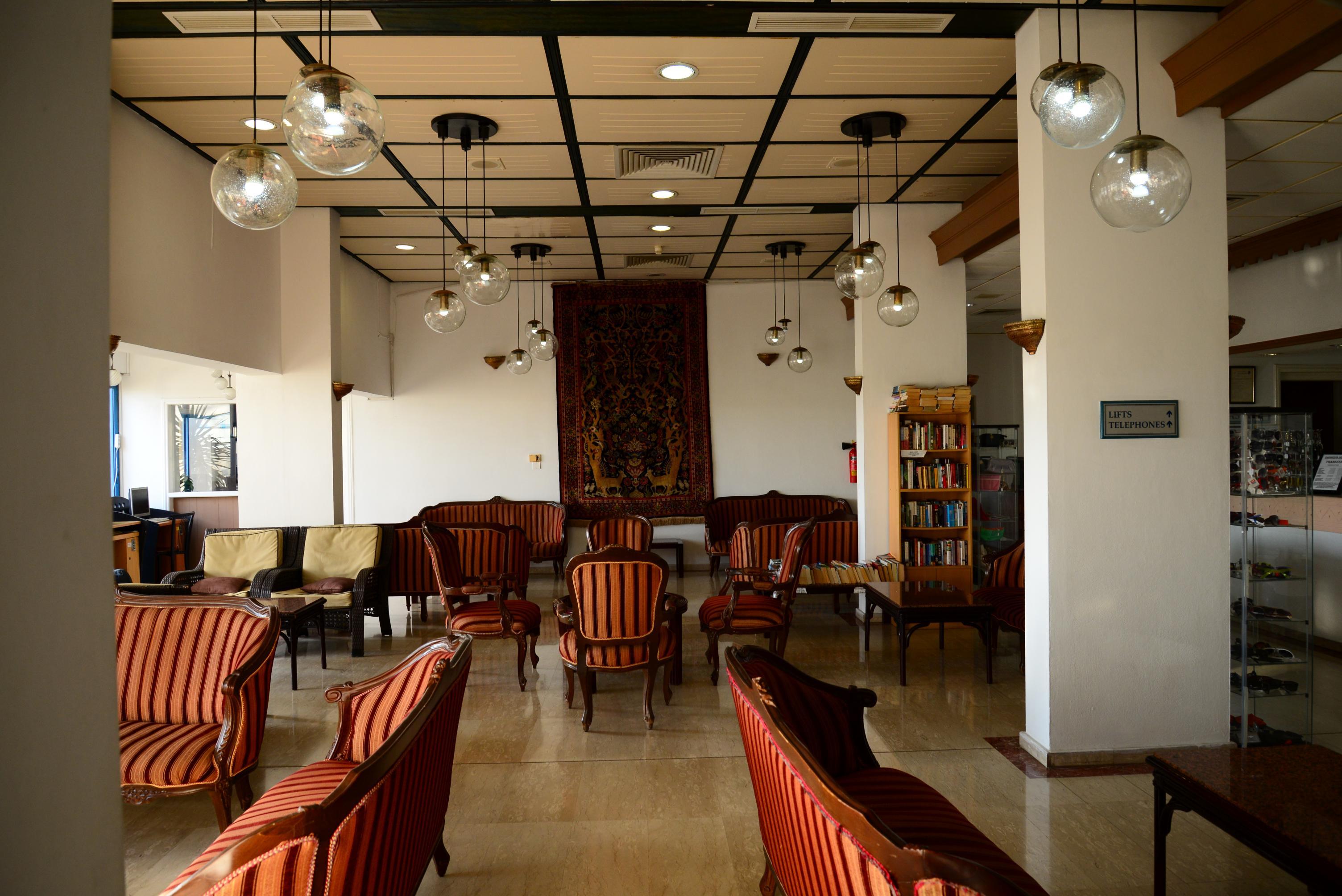 Paphos Paphiessa Hotel & Apartments מראה חיצוני תמונה