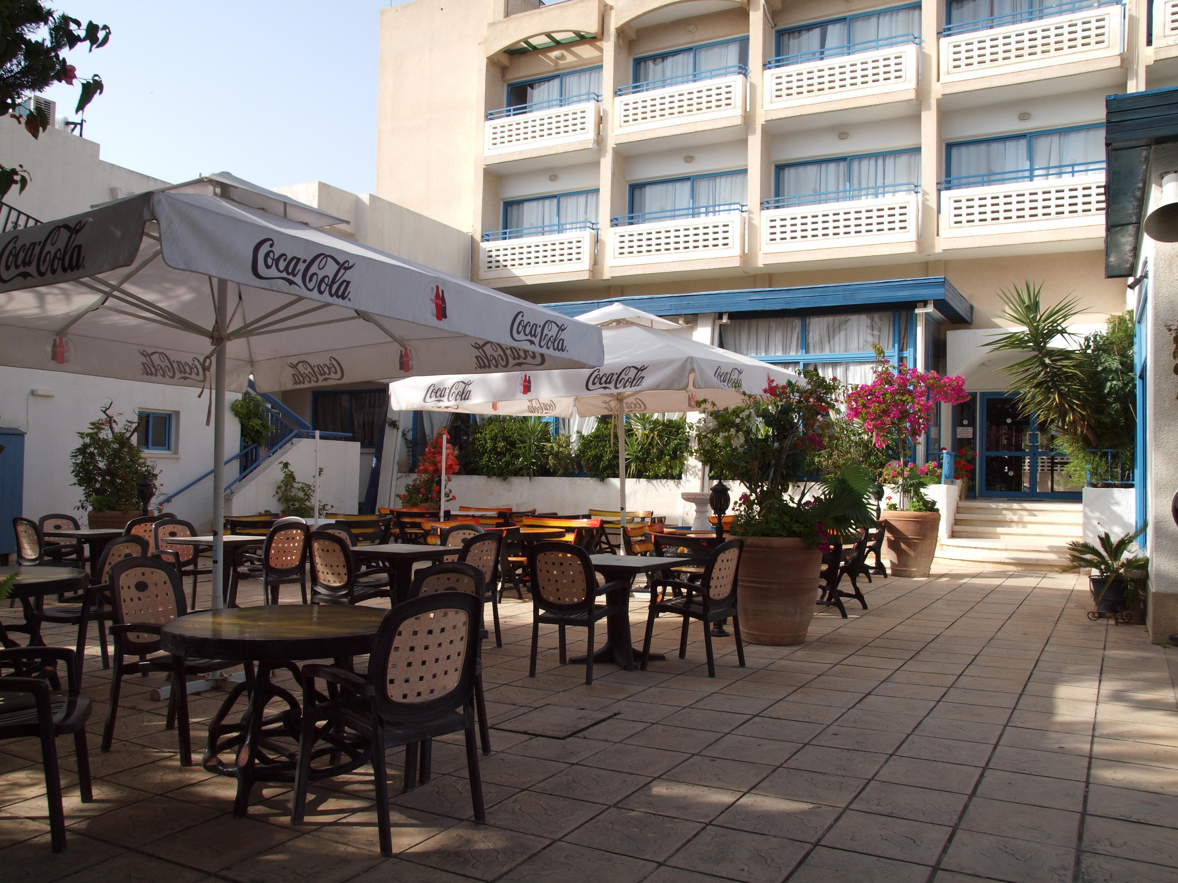 Paphos Paphiessa Hotel & Apartments מראה חיצוני תמונה